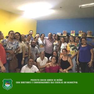 Prefeito Chico Abreu se reúne com Diretores e Coordenadores das Escolas do Município.